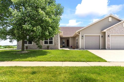 113 Community Drive, FALL RIVER, WI, 53932 | Card Image