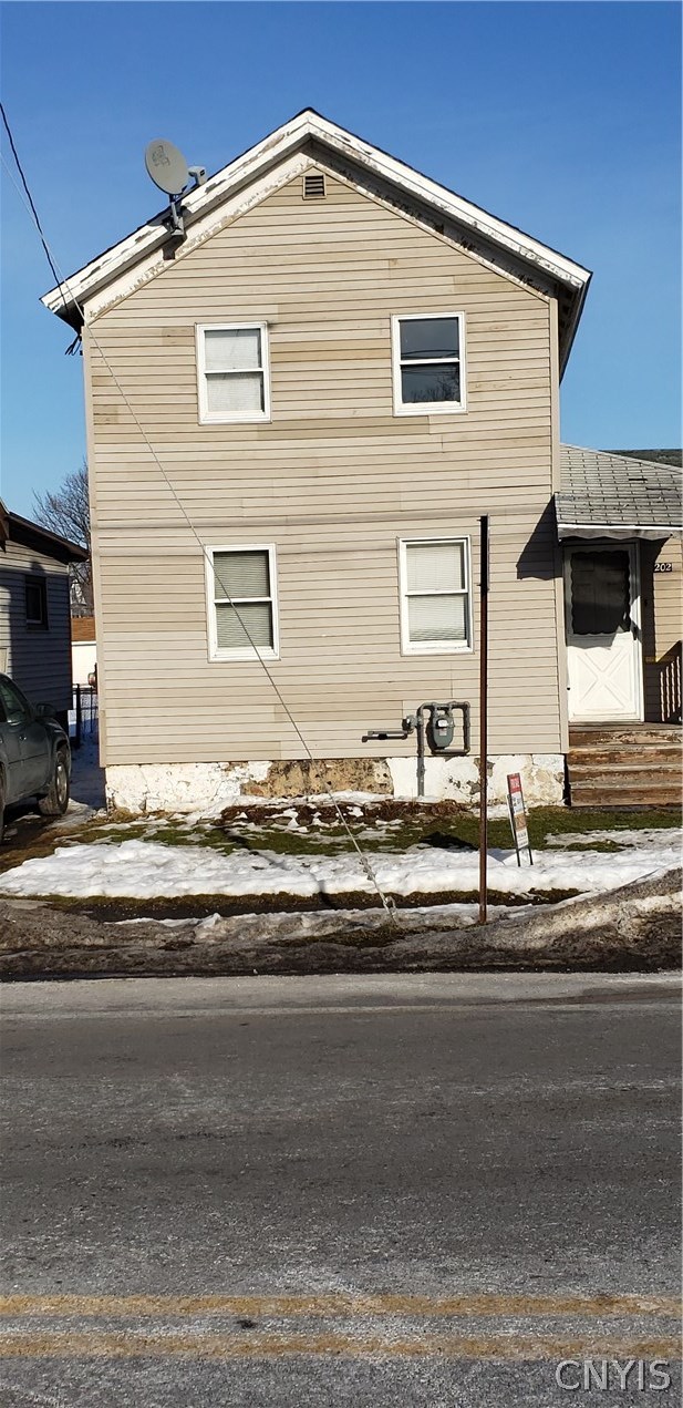 202 Hartwell Avenue, Sold in Dewitt Zoocasa