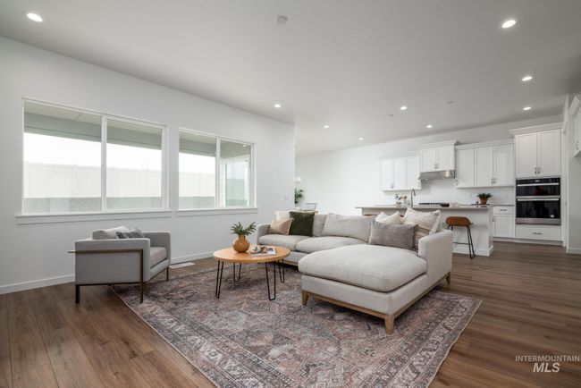 320 Orrison St, House other with 3 bedrooms, 3 bathrooms and 3 parking in Caldwell ID | Image 7