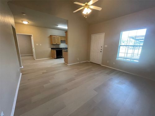 107-101 Sunburst Ct, Weatherford, TX, 76087-8912 | Card Image