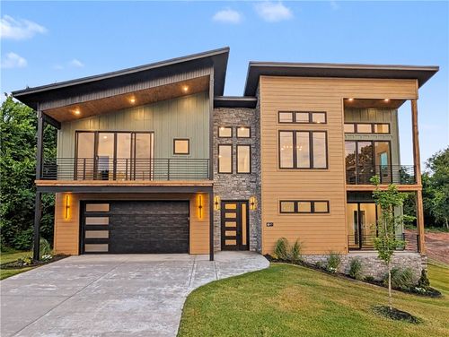 6 Francis Dr, Bella Vista, AR, 72715-6058 | Card Image