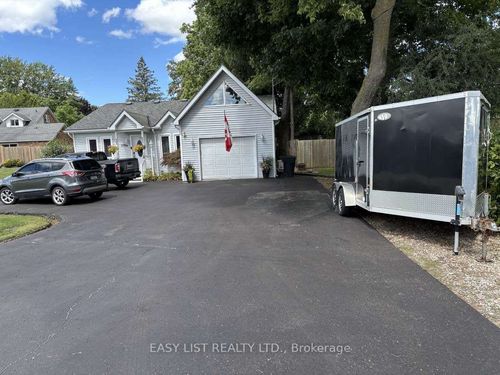 3706 Catherine St, Dorchester, ON, N0L1G1 | Card Image