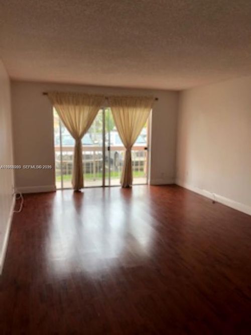 apt-101-7805 Camino Real, Miami, FL, 33143-6850 | Card Image