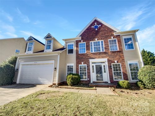 6829 Bickham Ln, Charlotte, NC, 28269-8965 | Card Image