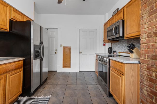808 W Green St, House other with 5 bedrooms, 2 bathrooms and 2 parking in Champaign IL | Image 18