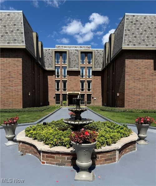 apt-402-2385 Covington Rd, Akron, OH, 44313-4366 | Card Image
