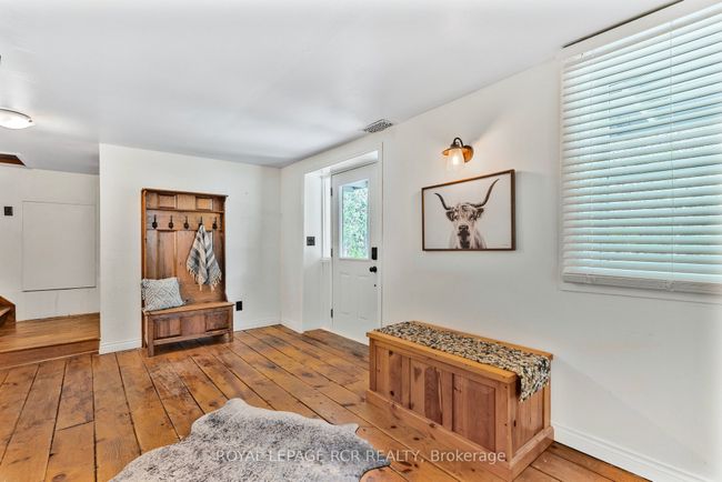 17329 Shaws Creek Rd, House other with 3 bedrooms, 2 bathrooms and 6 parking in Belfountain ON | Image 6