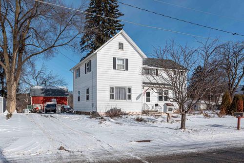 332 Franklin St, Genoa City, WI, 53128-2133 | Card Image