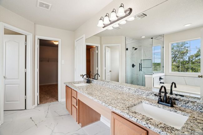 530 Mesa Loop, House other with 5 bedrooms, 3 bathrooms and null parking in San Antonio TX | Image 39