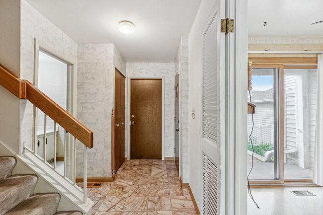 0 - 12 N Waterford Dr, Condo with 3 bedrooms, 3 bathrooms and 1 parking in Schaumburg IL | Image 11