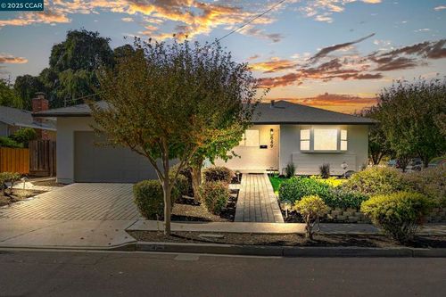 849 San Simeon Dr, Concord, CA, 94518-2221 | Card Image