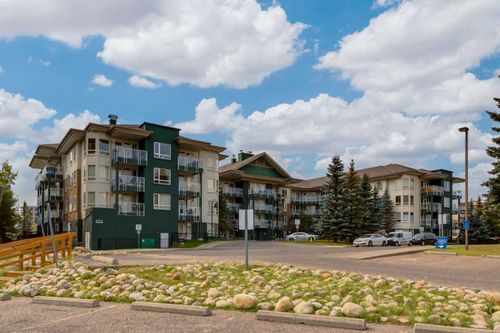 211-3111 34 Avenue Nw, Calgary, AB, T2L0Y2 | Card Image
