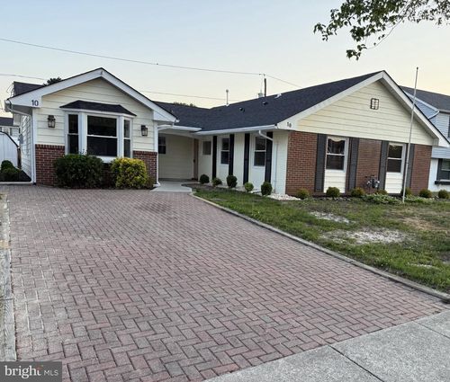 10 Midfield Ln, WILLINGBORO, NJ, 08046-2944 | Card Image