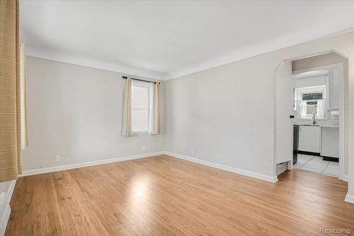 908 Bauman Ave, Royal Oak, MI, 48073-2056 | Card Image