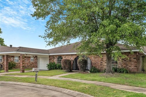 3336 Marietta St, Chalmette, LA, 70043-2321 | Card Image