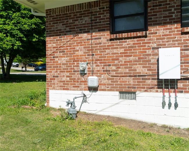 724 Camelot Way, House other with 3 bedrooms, 2 bathrooms and null parking in Norcross GA | Image 18