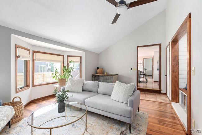 Family Room. | Image 18