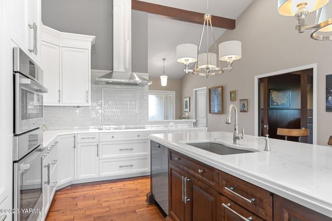 Kitchen | Image 12