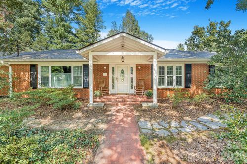 1 Pheasant Ridge Dr, Asheville, NC, 28804-1018 | Card Image