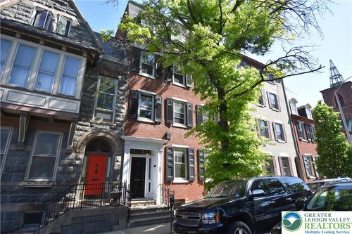 241 Spring Garden St, EASTON, PA, 18042-7736 | Card Image