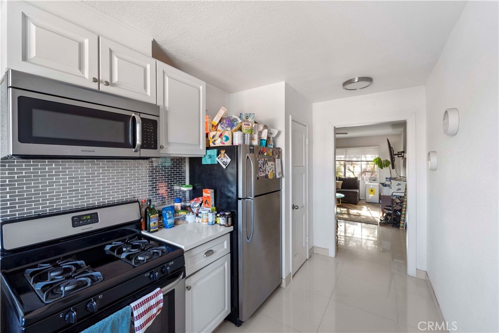 Residential Lease in Los Angeles 4