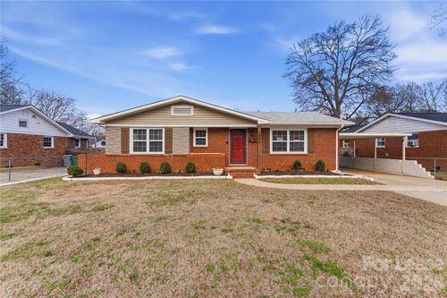 4000 Fieldcrest Rd, Charlotte, NC, 28217-1421 | Card Image