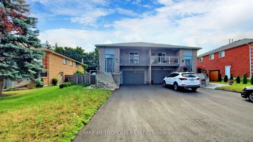 main-17 Porritt St, Barrie, ON, L4N6Y5 | Card Image