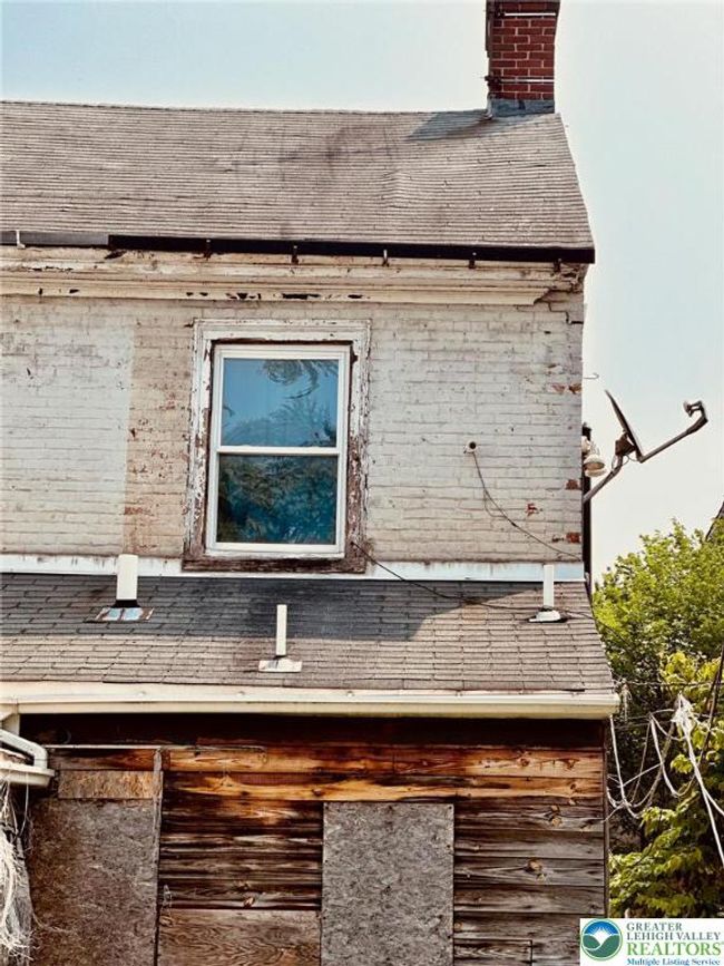 226 N 7 Th St, Home with 3 bedrooms, 1 bathrooms and null parking in Allentown PA | Image 7