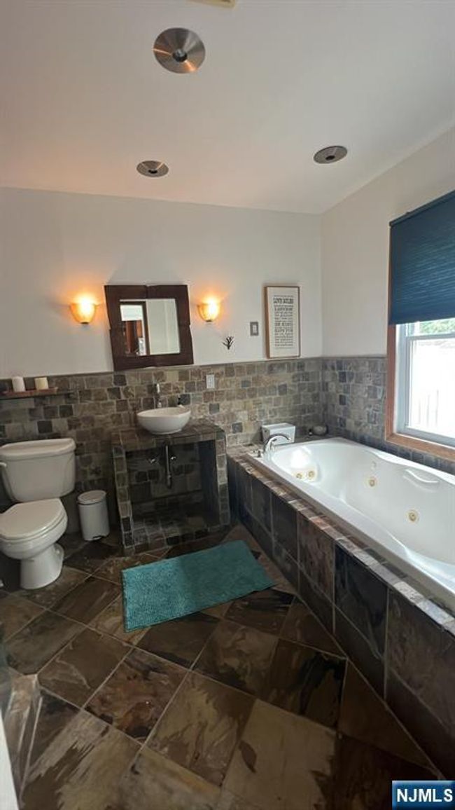 1637 Broad St, House other with 3 bedrooms, 2 bathrooms and null parking in Bloomfield NJ | Image 15