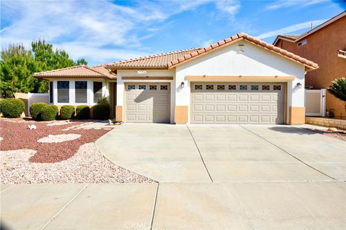 35916 Country Park Dr, Wildomar, CA, 92595-7990 | Card Image