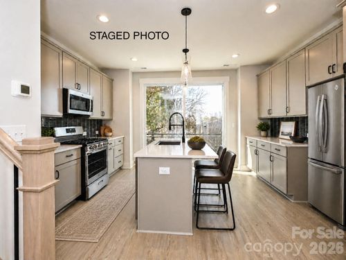 eqx1664-908 Callahan St, Charlotte, NC, 28206 | Card Image