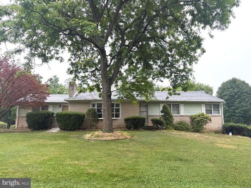 1141 Green Tree Rd, Harrisburg, PA, 17112-1621 | Card Image