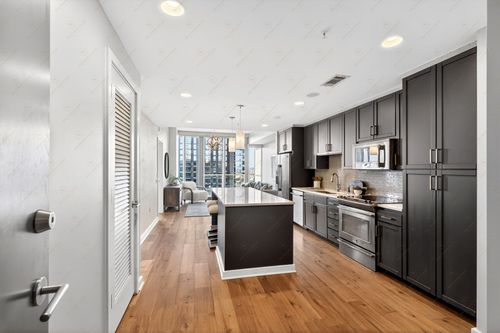 2206-1212 Laurel St, Nashville, TN, 37203-4429 | Card Image