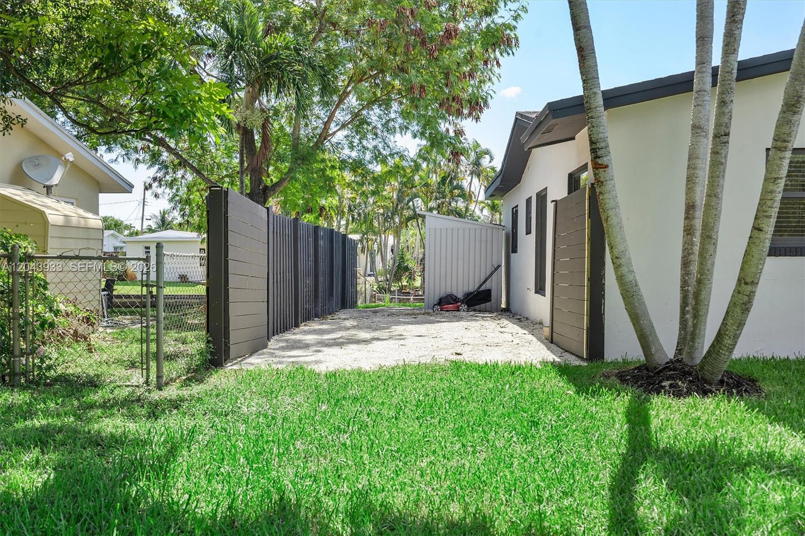 Residential Lease in Oakland Park 3