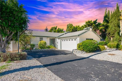 9655 Gothic Ave, North Hills, CA, 91343-1810 | Card Image