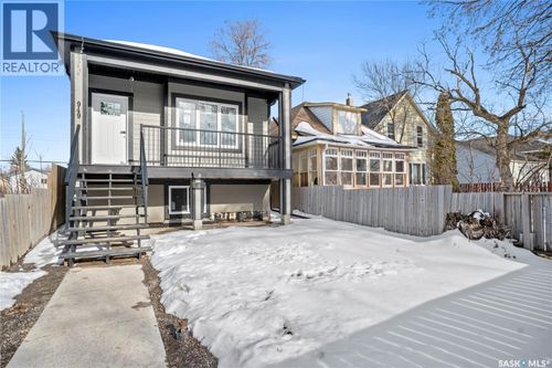 949 Robinson St, Regina, SK, S4T2M6 | Card Image