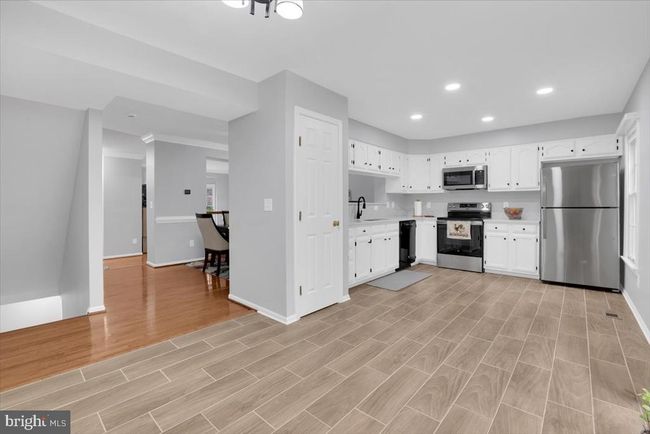 7523 Westmore Dr, Townhouse with 3 bedrooms, 4 bathrooms and null parking in SPRINGFIELD VA | Image 11