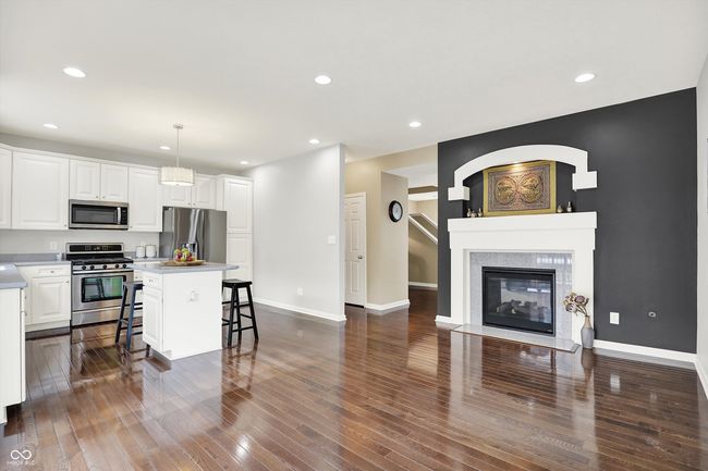73 11 Th St Nw, Condo with 3 bedrooms, 3 bathrooms and null parking in Carmel IN | Image 22