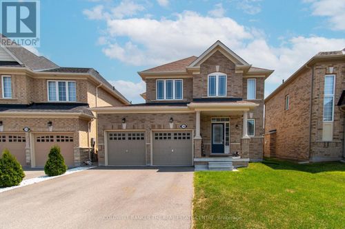780 Green Street, Innisfil (Lefroy), ON, L0L1W0 | Card Image