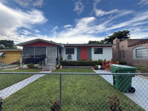 1781 Nw 49th St, Miami, FL, 33142-4009 | Card Image