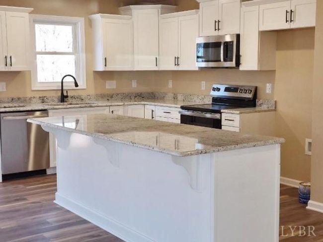 2329 Stonewall Rd, House other with 3 bedrooms, 2 bathrooms and null parking in Concord VA | Image 4