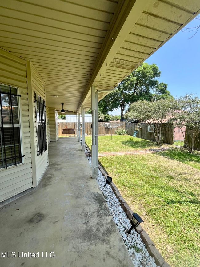Back porch | Image 33