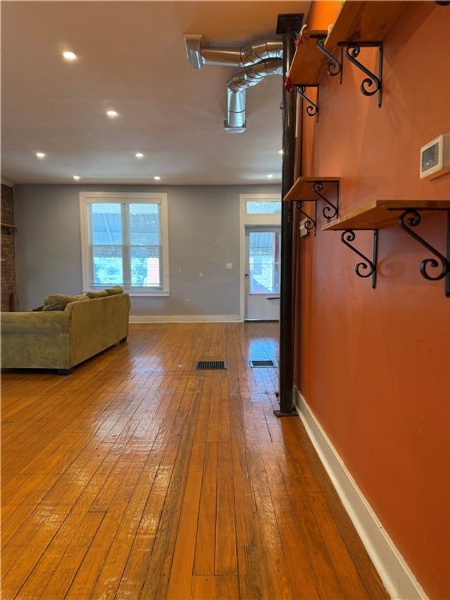 3735 Frazier St, House other with 3 bedrooms, 2 bathrooms and null parking in Oakland PA | Image 4