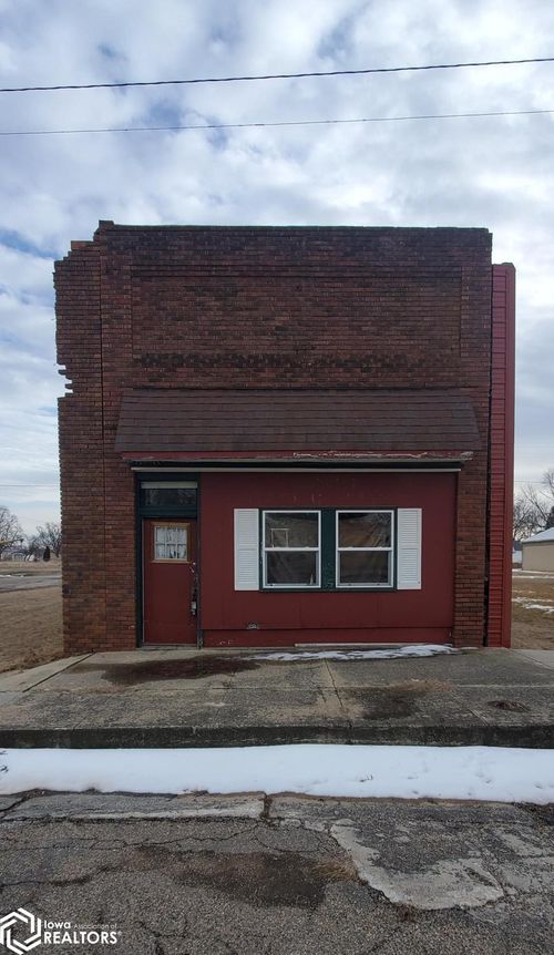 210 Main St, Elliott, IA, 51532-5085 | Card Image