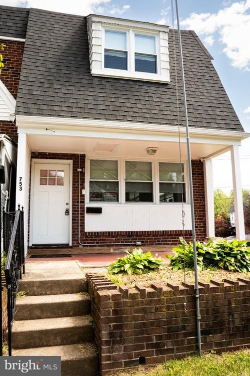 753 E 25th St, CHESTER, PA, 19013-5229 | Card Image