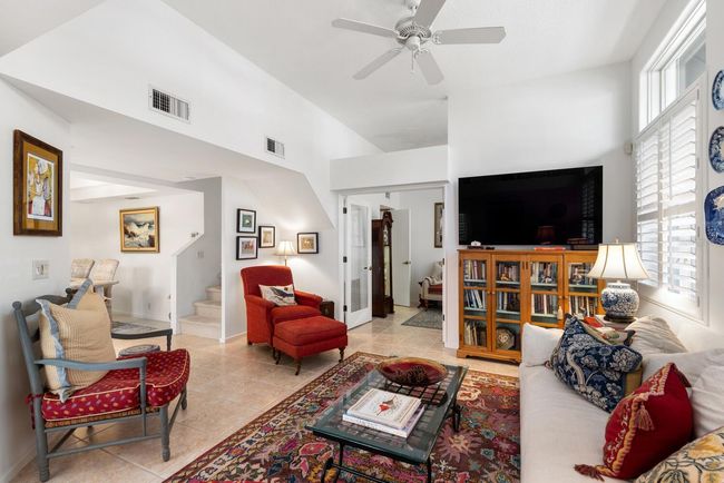 APT-3 - 200 Cocoanut Ave, Townhouse with 2 bedrooms, 3 bathrooms and null parking in Sarasota FL | Image 7