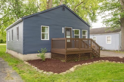 1896 Spaulding Rd, Monroe, MI, 48162-9301 | Card Image