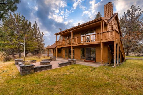 69288 Sabrina Ln, Sisters, OR, 97759-9743 | Card Image