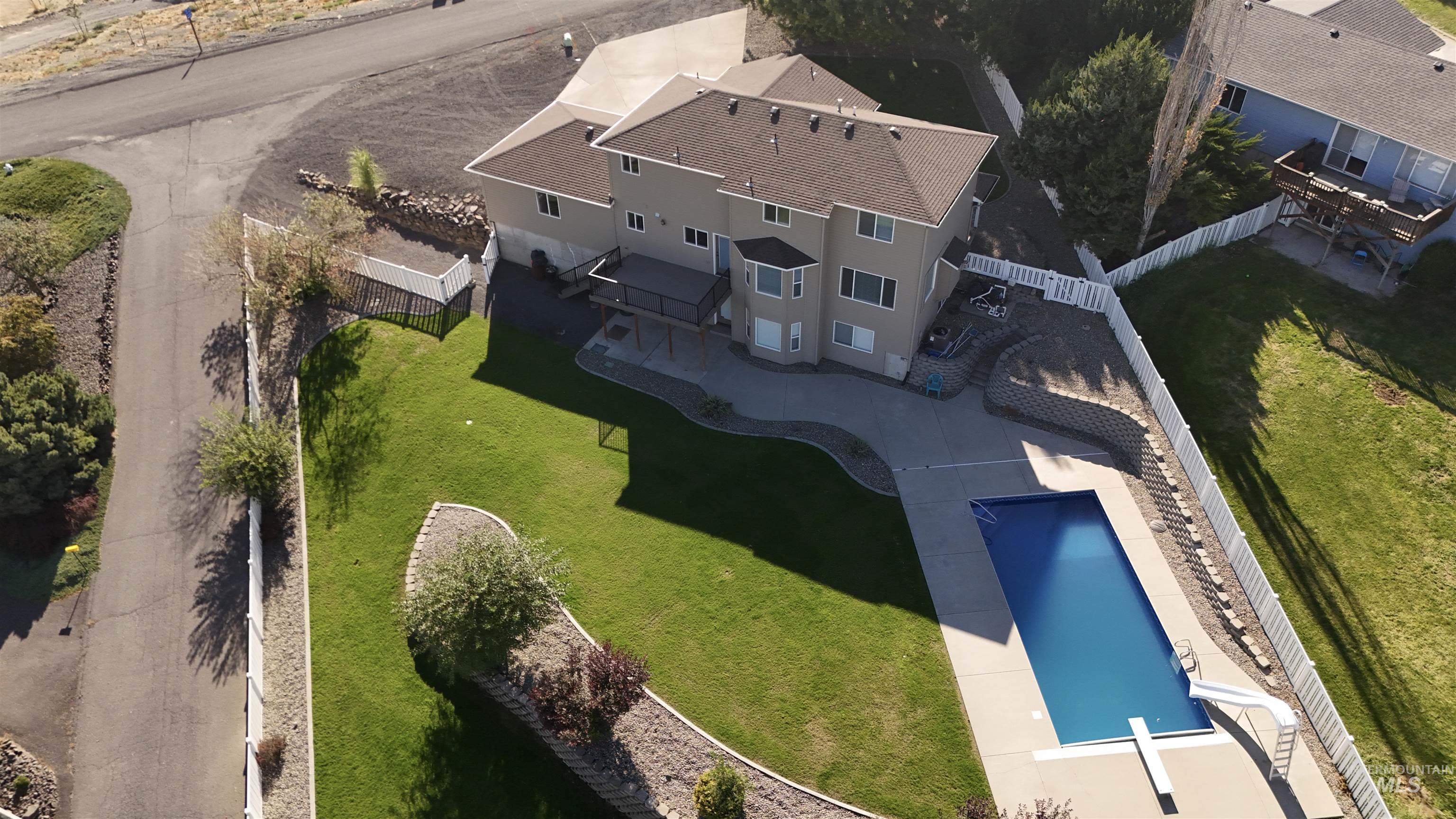 Dove Dr, Clarkston, WA 99403