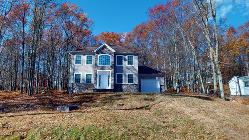 4365 Pine Ridge Drive, Bushkill, PA, 18324 | Card Image